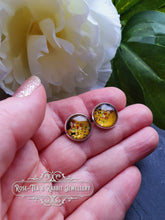 Load image into Gallery viewer, The Kiss - Print Stud Earring - Vintage Style - Glass Photo Cabochon - Silver Plated - Hypoallergenic - 12mm Diameter (0.47 Inches)
