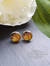 Load image into Gallery viewer, The Kiss - Print Stud Earring - Vintage Style - Glass Photo Cabochon - Silver Plated - Hypoallergenic - 12mm Diameter (0.47 Inches)