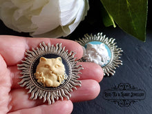 Load image into Gallery viewer, Elegant Cat Brooch - Modern-Vintage Cameo Design - Sunburst Pattern Brooch Surround - Antiqued Silvertone Finish - 4.5cm/1.77 Inch Diameter