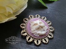 Load image into Gallery viewer, Cute/Kawaii Cameo Cat Brooch - Resin Brooch - Mauve/White - Antiqued Round Silvertone Base - Medium Size Pin - 4x4cm(1.57 Inch Diameter)
