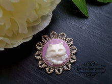 Load image into Gallery viewer, Cute/Kawaii Cameo Cat Brooch - Resin Brooch - Mauve/White - Antiqued Round Silvertone Base - Medium Size Pin - 4x4cm(1.57 Inch Diameter)