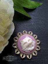 Load image into Gallery viewer, Cute/Kawaii Cameo Cat Brooch - Resin Brooch - Mauve/White - Antiqued Round Silvertone Base - Medium Size Pin - 4x4cm(1.57 Inch Diameter)