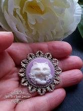 Load image into Gallery viewer, Cute/Kawaii Cameo Cat Brooch - Resin Brooch - Mauve/White - Antiqued Round Silvertone Base - Medium Size Pin - 4x4cm(1.57 Inch Diameter)