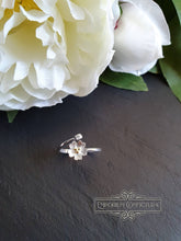 Load image into Gallery viewer, Dainty Sterling Silver Daisy Ring - Adjustable - 24k Gold Detail