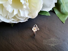 Load image into Gallery viewer, Dainty Sterling Silver Daisy Ring - Adjustable - 24k Gold Detail